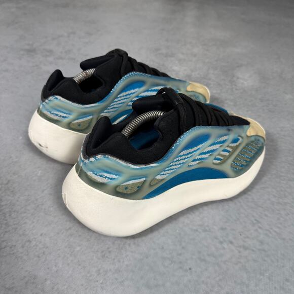 Adidas Yeezy 700 V3 Arzareth Sneaker Blue/Arzareth – Size:  9 main image 7